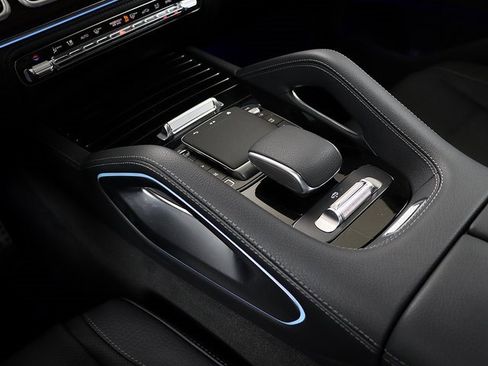 New 2026 Mercedes-Benz GLS 580 4MATIC image 27