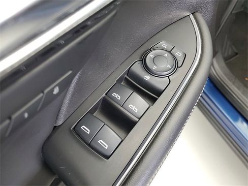 Used 2023 Buick Envision Essence image 21