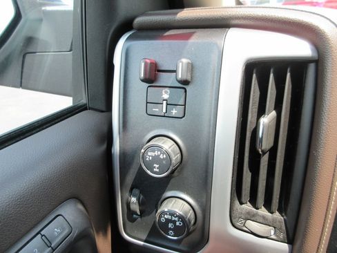 Used 2017 GMC Sierra 1500 SLT w/ SLT Premium Package AWD/4WD image 22