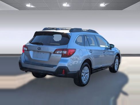 Used 2019 Subaru Outback 2.5i Premium w/ Popular Package #2 image 9