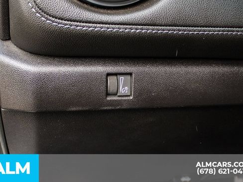 Used 2023 Chevrolet Colorado LT w/ LT Convenience Package RWD image 29