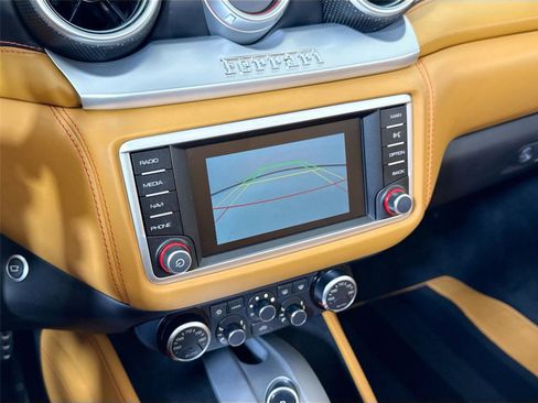 Used 2016 Ferrari California T image 22