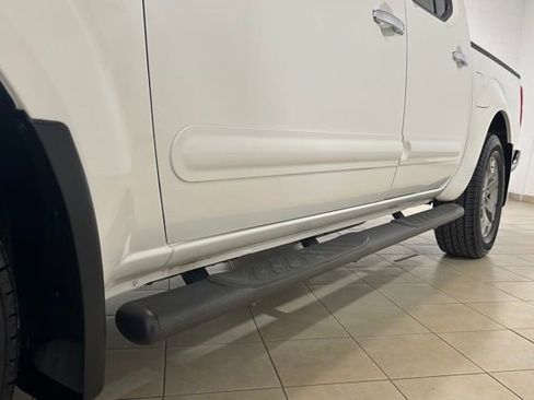 Used 2019 Nissan Frontier SL AWD/4WD image 9
