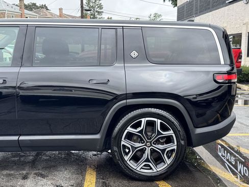 Used 2025 Rivian R1S Adventure AWD/4WD image 4