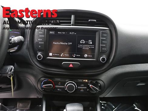 Used 2025 Kia Soul LX FWD image 12