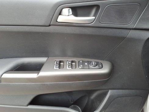 Used 2022 Kia Sportage LX FWD image 10