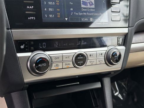 Used 2017 Subaru Outback 2.5i Limited AWD/4WD image 35