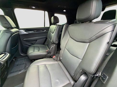 Used 2023 Cadillac XT6 Premium Luxury image 23