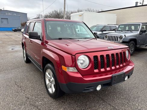 Used 2014 Jeep Patriot Latitude image 3