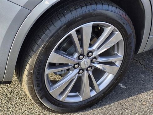 Used 2025 Cadillac XT6 Premium Luxury image 7