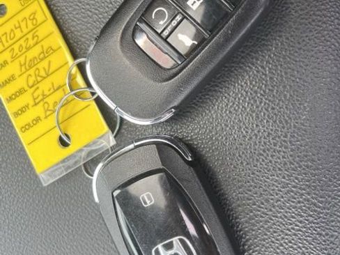 Used 2025 Honda CR-V EX-L image 11