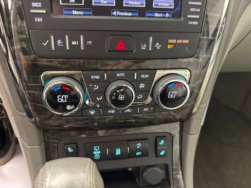 Used 2014 Buick Enclave Leather FWD image 23