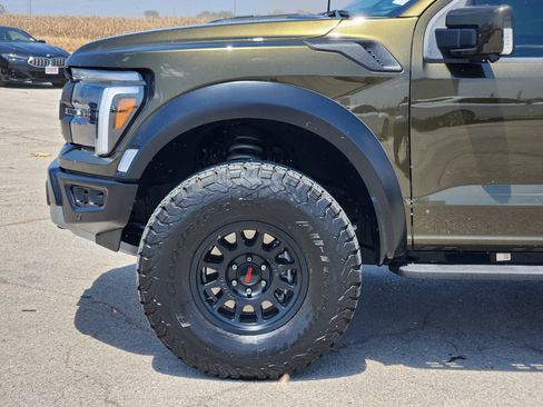 Used 2025 Ford F150 Raptor AWD/4WD image 9