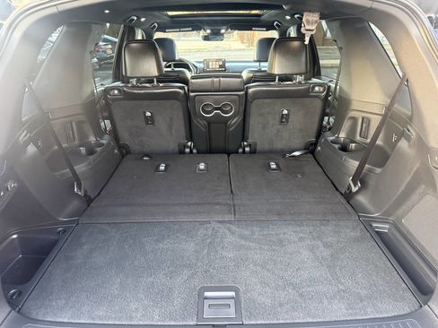 Used 2025 Honda Pilot Black Edition image 25