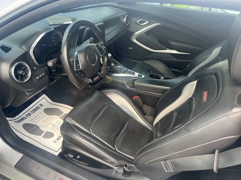 Used 2018 Chevrolet Camaro SS RWD image 15