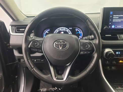 Used 2024 Toyota RAV4 XLE Premium image 31