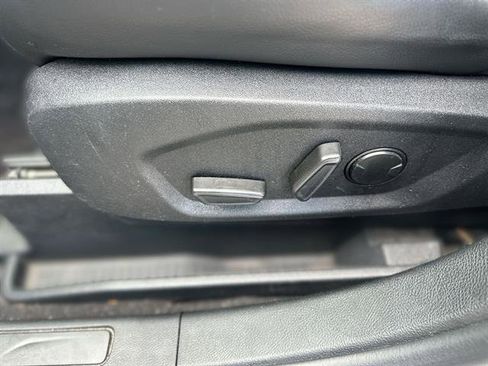 Used 2024 Ford Edge SEL image 37