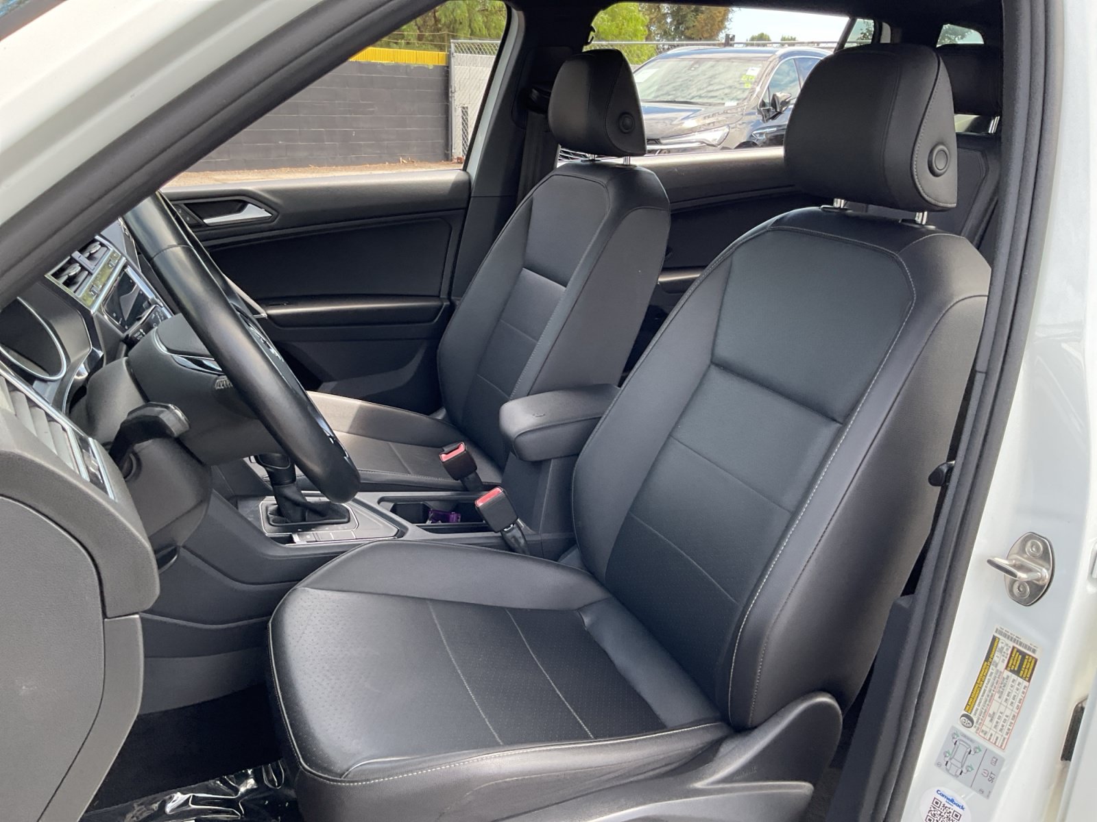 Used 2020 Volkswagen Tiguan SE R-Line FWD image 18