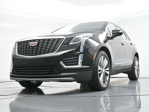 Certified 2025 Cadillac XT5 Premium Luxury AWD/4WD image 46