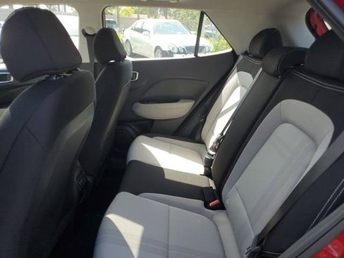 Certified 2025 Hyundai Venue SEL image 14