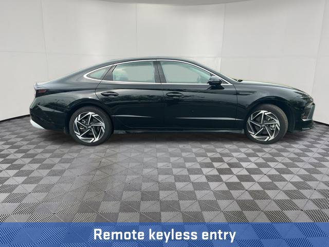 New 2026 Hyundai Sonata SEL FWD image 9