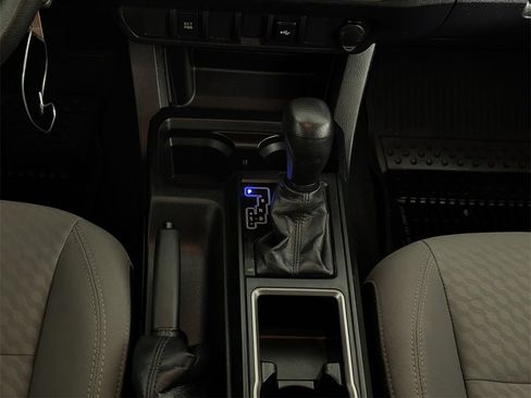 Used 2020 Toyota Tacoma SR image 12