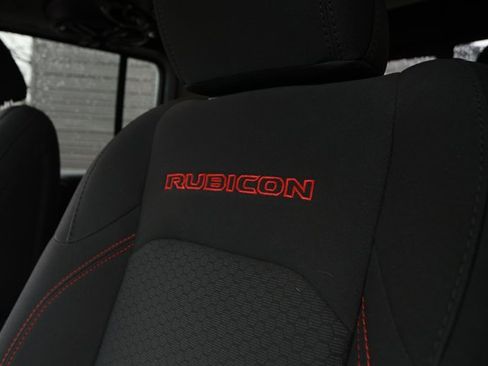 Used 2023 Jeep Gladiator Rubicon w/ Cold Weather Group image 23