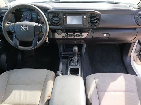 Used 2017 Toyota Tacoma SR image 18
