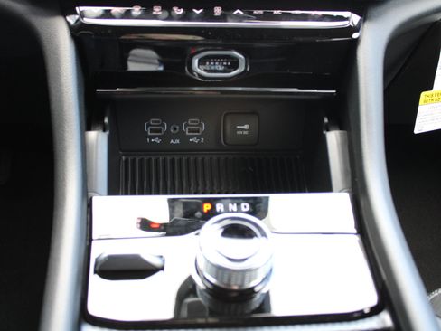 New 2026 Jeep Grand Cherokee Altitude AWD/4WD image 21