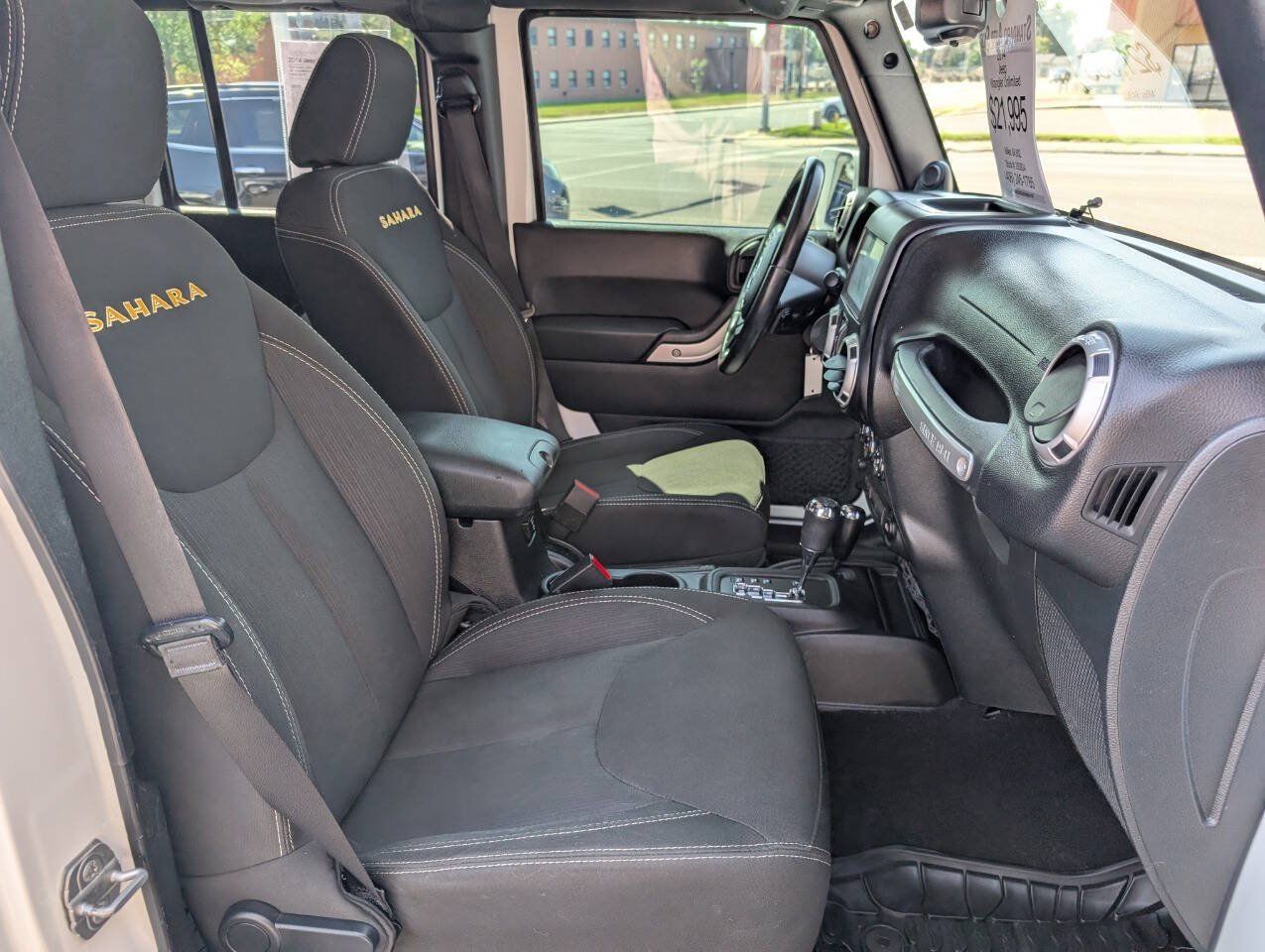 Used 2014 Jeep Wrangler Unlimited Sahara AWD/4WD image 17