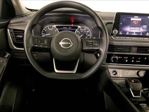 Used 2024 Nissan Rogue S AWD/4WD image 5