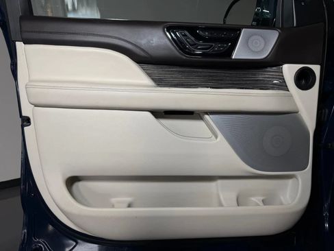 Used 2019 Lincoln Navigator Black Label w/ Cargo Package AWD/4WD image 29