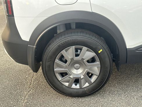 New 2026 Nissan Kicks S image 17