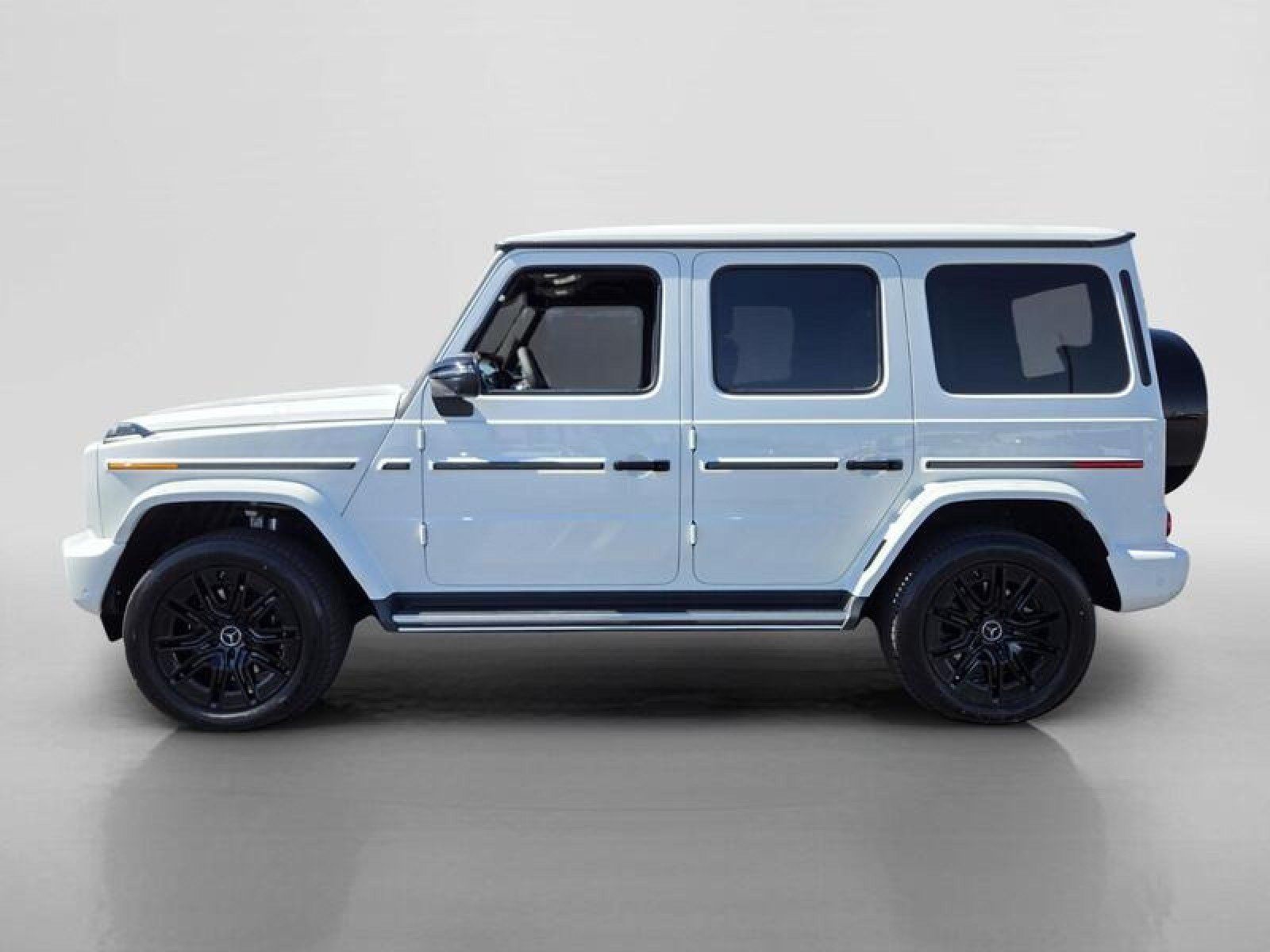 New 2027 Mercedes-Benz G 580 e image 2