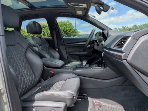 Used 2023 Audi SQ5 Prestige w/ Prestige Package AWD/4WD image 32