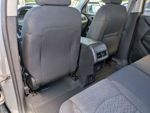 Used 2023 Chevrolet Equinox LT AWD/4WD image 18