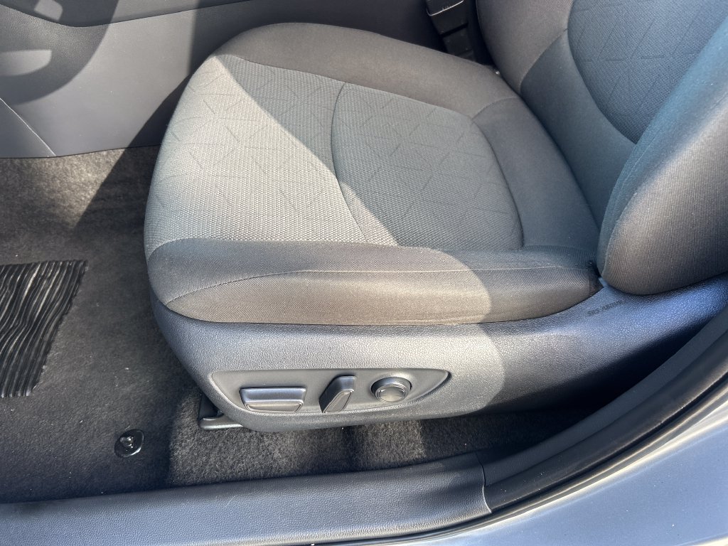 Certified 2025 Toyota RAV4 XLE AWD/4WD image 29