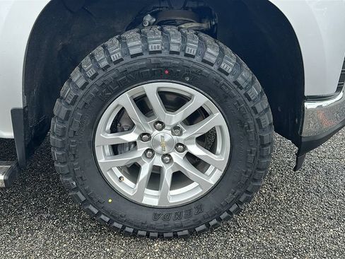 Used 2021 Chevrolet Silverado 1500 LT RWD image 17