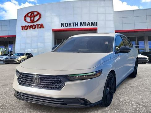 Used 2023 Honda Accord Sport image 2