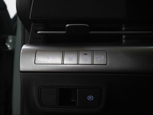 Used 2025 Hyundai Kona SE AWD/4WD image 23