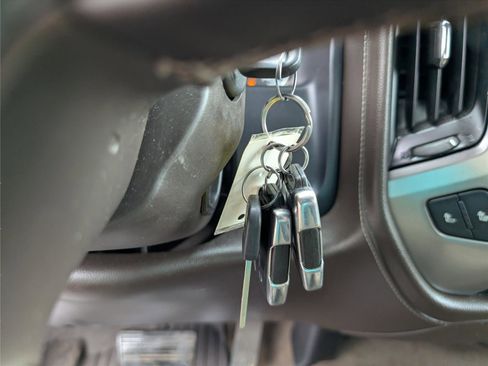 Used 2017 Chevrolet Silverado 1500 LTZ image 20