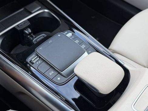 Used 2021 Mercedes-Benz GLA 250 image 24