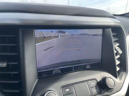 Used 2023 GMC Acadia SLE w/ Driver Convenience Package image 28