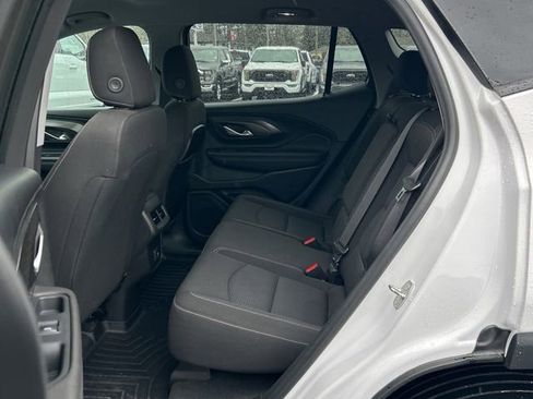 Used 2022 GMC Terrain SLE w/ Driver Convenience Package image 13
