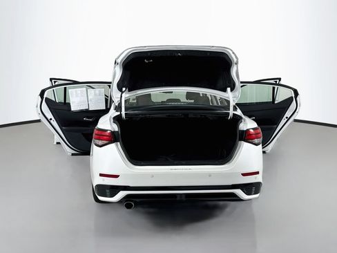 Used 2024 Nissan Sentra SR w/ SR Premium Package FWD image 24