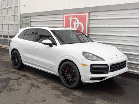Used 2022 Porsche Cayenne GTS image 43