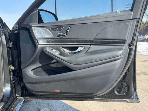 Used 2019 Mercedes-Benz S 560 4MATIC Sedan w/ AMG Line Exterior image 43