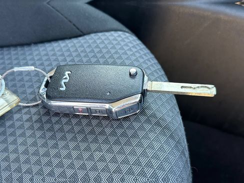 Used 2025 Kia Soul LX w/ LX Technology Package FWD image 20