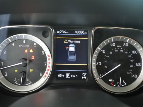 Used 2019 Nissan Titan Platinum Reserve w/ Platinum Utility Package image 18