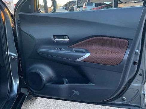 Certified 2021 Nissan Kicks SR image 22